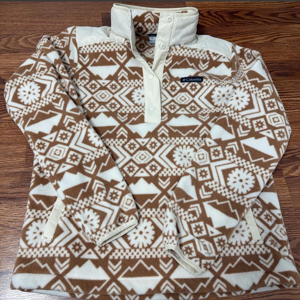 Columbia Tan and White Geometric Fleece Pullover